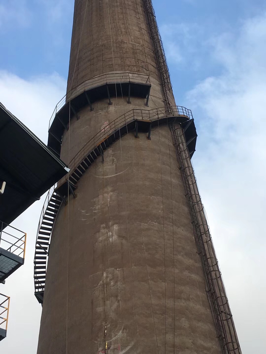 煙囪檢測(cè)平臺(tái)安裝